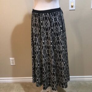 Maria Gabrielle Black & White Abstract Diamond Fit and Flare Pattern Skirt-2X